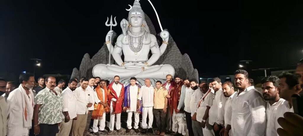 మంచిర్యాల్ మహాప్రస్థానాన్ని సందర్శించిన మంత్రి దుద్దిల్ల శ్రీధర్ బాబు ప్రభుత్వ వి విజయ రమణారావు