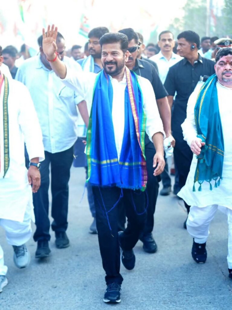 సీఎం రేవంత్ రెడ్డి సిరిసిల్ల పర్యటన గ్రాండ్ సక్సెస్