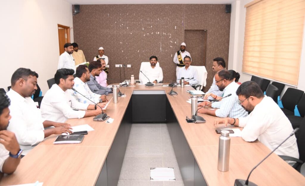 హియరింగ్ ప్రక్రియ వేగవంతం చేయాలి