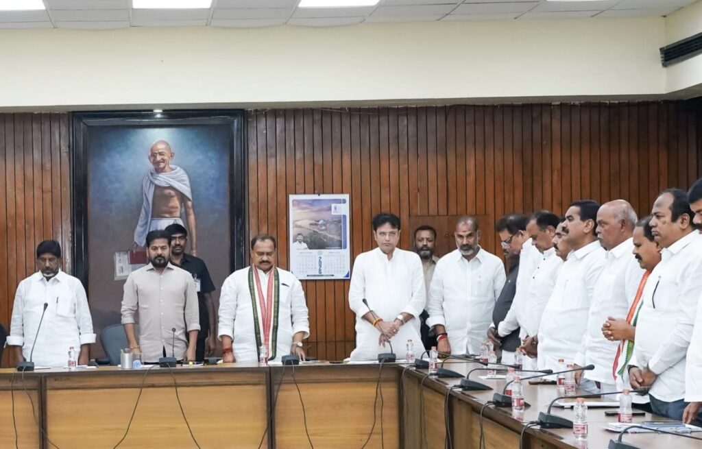 అసెంబ్లీ కమిటీ హాల్ లో ముఖ్యమంత్రి రేవంత్ రెడ్డితో కలిసి పాల్గొన్న మంచిర్యాల శాసనసభ్యులు ప్రేమ్ సాగర్ రావు