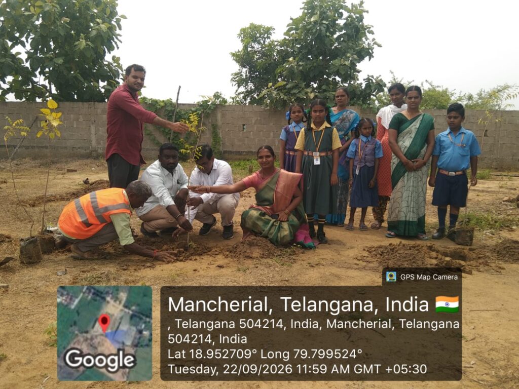 కోటపల్లి లో నీ ఉషోదయ స్కూల్లో Ek Ped Maa Ke Naam కార్యక్రమంలో భాగంగా చెట్లు నాటే కార్యక్రమం