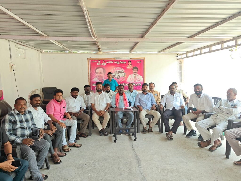 విగ్రహ ధ్వంసం పై వివరణ ఇవ్వాలి నెక్కొండలో టిఆర్ఎస్ డిమాండ్