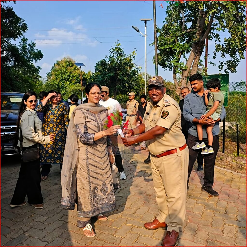మహరాష్ట్ర యవత్మాల్ జిల్లా తిప్పేశ్వర్ పులుల అభయారణ్యాన్ని సందర్శించిన