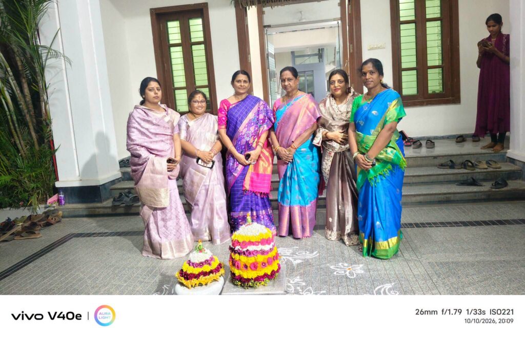 ఘనంగా ఎంగిలిపూల బతుకమ్మ పండుగ 