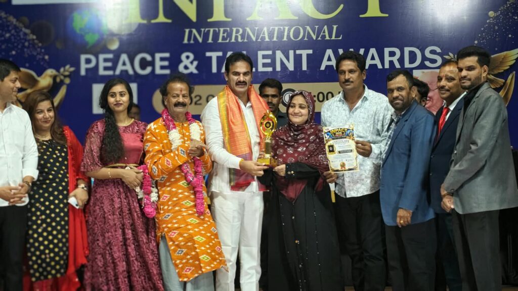 అంతర్జాతీయ శాంతి- ప్రతిభ పురస్కారం అందుకున్న షహనాజ్ బేగం