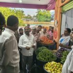 ఇల్లందు కూరగాయల మార్కెట్ను సందర్శించిన ఎమ్మెల్యే కోరం కనకయ్య